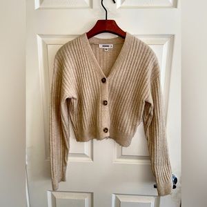 Misguided short beige chunky cardigan size 6